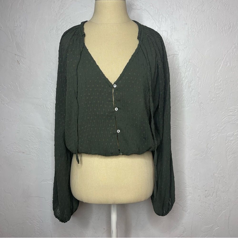Peach Love California Green Puff Sleeve Top Size Medium